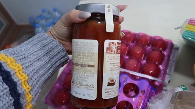 ПОКУПКИ ЕДЫ В КОРЕЕ/ ЛЕРА В БОЛЬНИЦЕ С КАПЕЛЬНИЦЕЙ! Виктория Ким смотреть онлайн