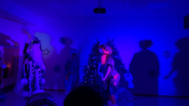 Настин дебют?/праздничный ужин/убираем новогодние украшения?/готовлю смотреть онлайн