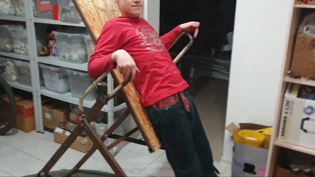 ЛЕЧИМ СПИНУ! СУПЕР тренажер для выпрямления позвоночника и оздоровления спины! смотреть онлайн