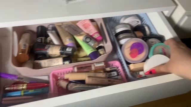Самое большое расхламление косметики!❣️/Выкинула много косметики?!?/РАСХЛАМЛЕНИЕ КОСМЕТИКИ смотреть онлайн