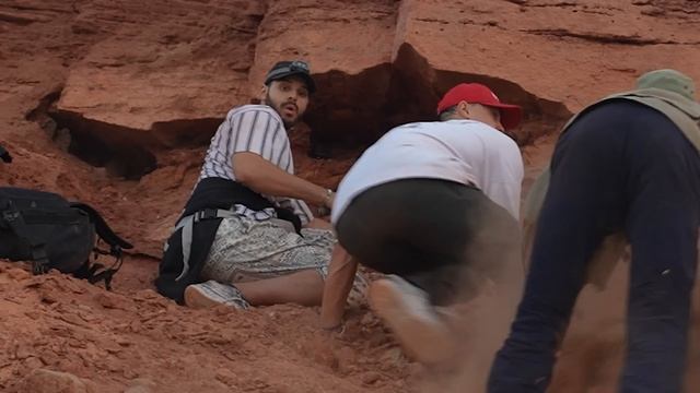 Je suis parti à la recherche de Fossiles de DINOSAURES ⛏️ смотреть онлайн