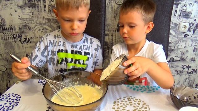 БОГДАН И МАТВЕЙ ДЕЛАЮТ ОЛАДЬИ. СЮРПРИЗ ДЛЯ МАМЫ смотреть онлайн