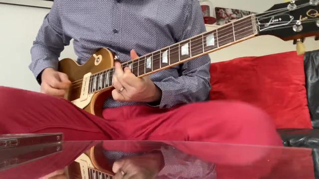 Gibson Les Paul Gold Top P90 смотреть онлайн
