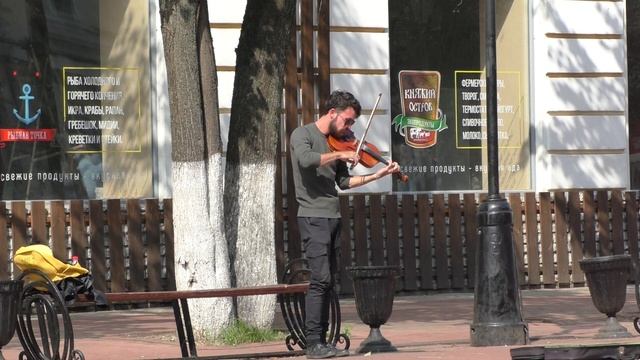 Тверь.Уличный музыкант. смотреть онлайн