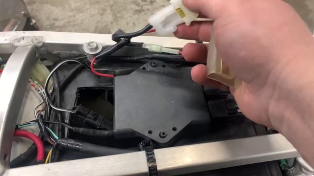 DRZ400SM Main Fuse Replacement