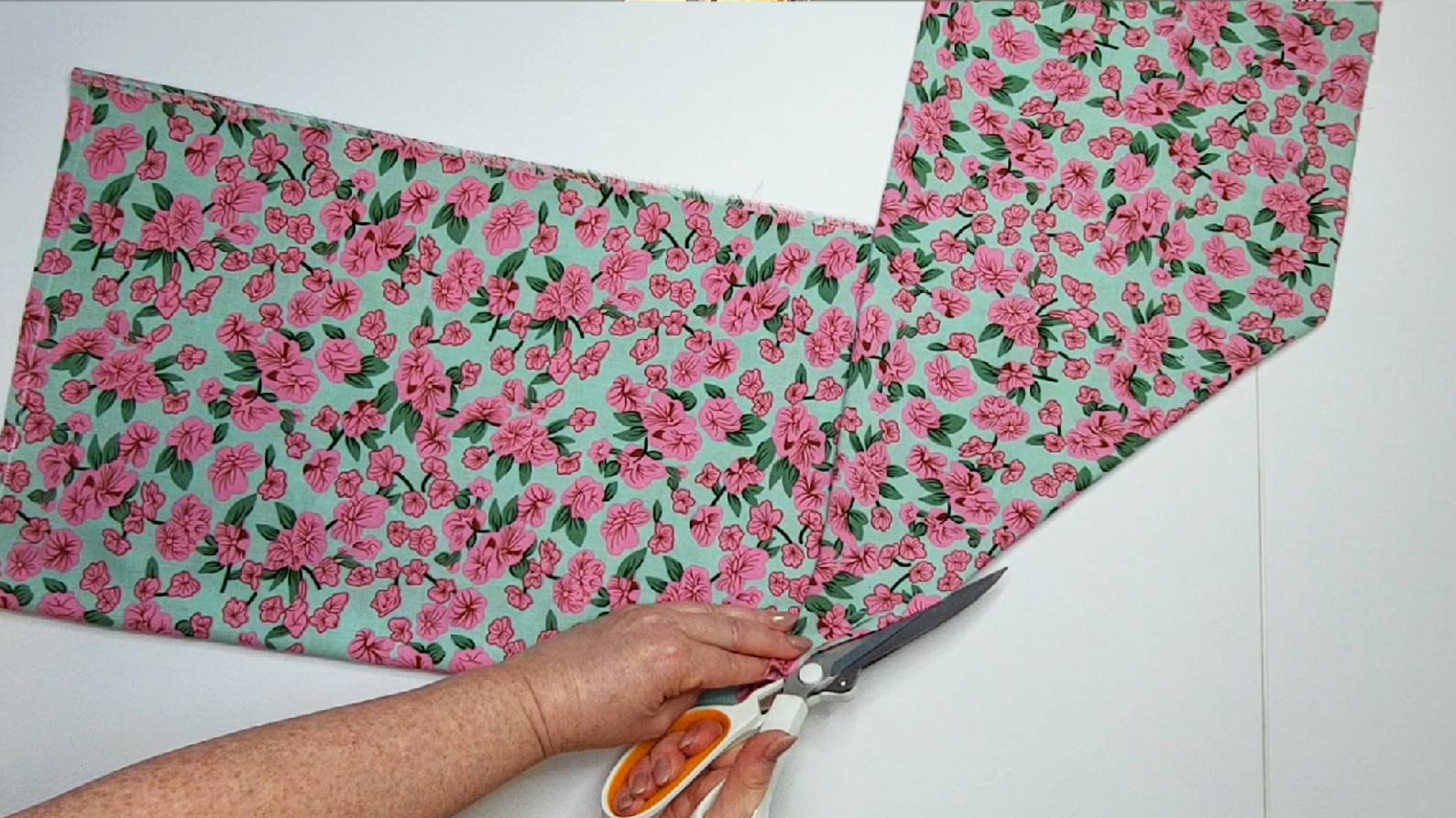 Увидела, как шьют блузки иностранки. Повторила и показываю результат смотреть онлайн