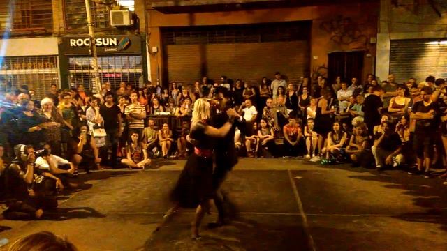 Street Corner Tango in Buenos Aires смотреть онлайн