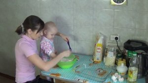 Готовим с ребенком запеканку из творога ♥ Ребенок 1 год и 3 месяца