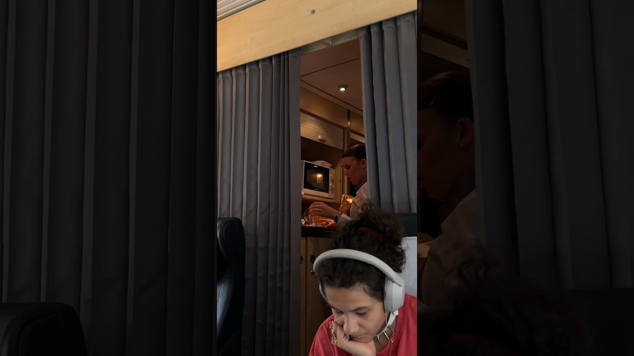 Тестирую бизнес класс в сапсане, что там? #бизнескласс #видеосъемка #сапсан