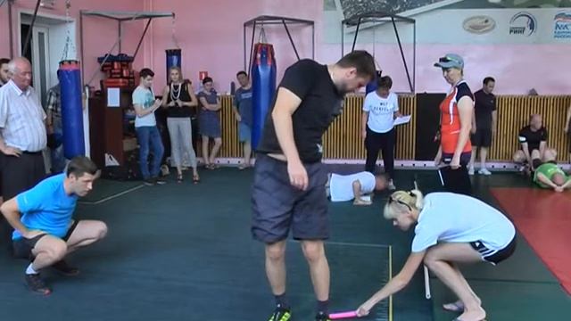 Депутаты городского совета сдают нормы ГТО смотреть онлайн