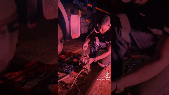 MERCEDES BENZ AXOR COMPRESSOR PUMP REPLACEMENT смотреть онлайн