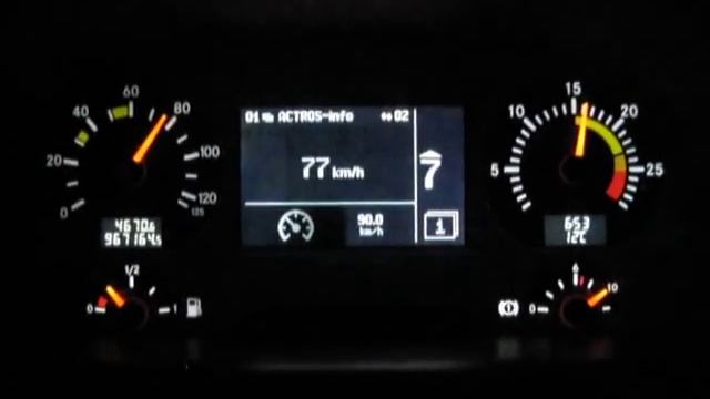 Mercedes Actros 1846 hegymenet 37500kg.avi смотреть онлайн
