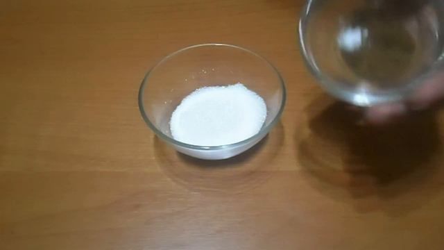 Режем несвежий хлеб квадратиками. Получаем вкусный десерт смотреть онлайн