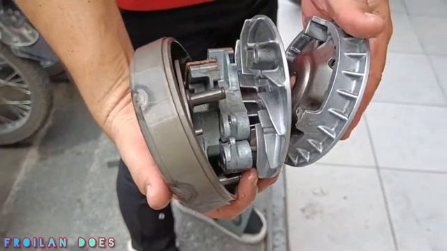 CVT Cleaning, Honda ADV 150 смотреть онлайн
