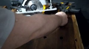 Обзор системы пиления по направляющей шине от DeWALT на основе пилы DWE 576 K