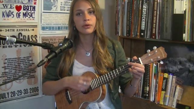 Riptide - Mikayla Hargrove (Vance Joy Cover) Ukulele смотреть онлайн