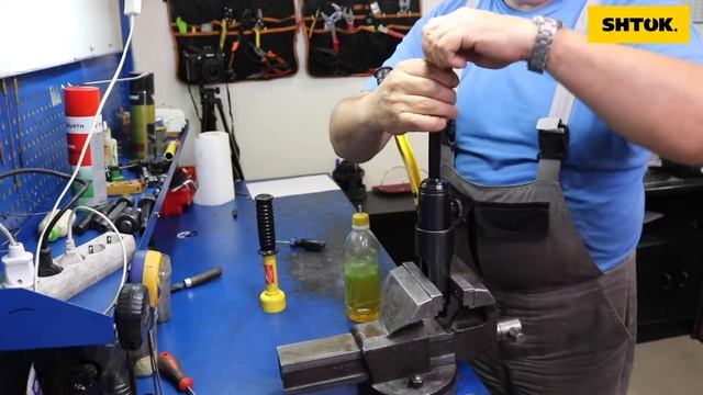 Как долить масло в гидравлический пресс? смотреть онлайн