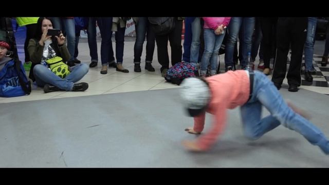 Break-dance battle 23.04.16. Школа танцев Dance Life. Танцы Брейк-данс видео смотреть онлайн