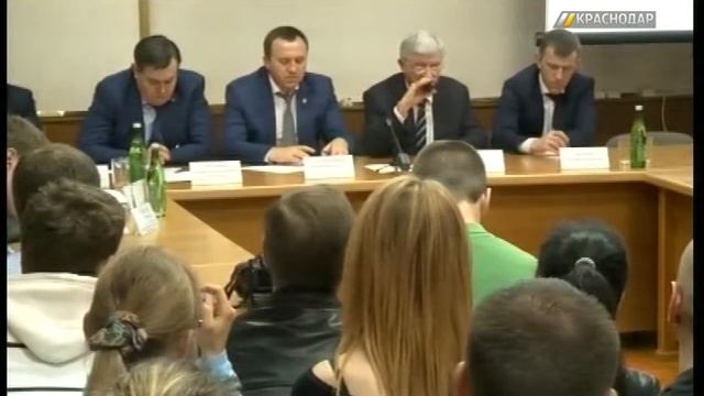 Жителям ул. Казбекской в Краснодаре представили план развития инфраструктуры смотреть онлайн