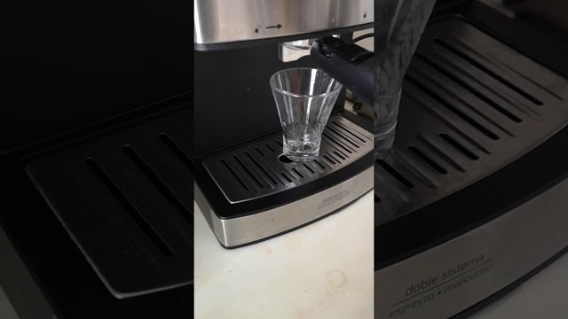 Macchina caffè UFESA CE7240 смотреть онлайн