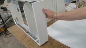 Процес сборки стола Бабочка