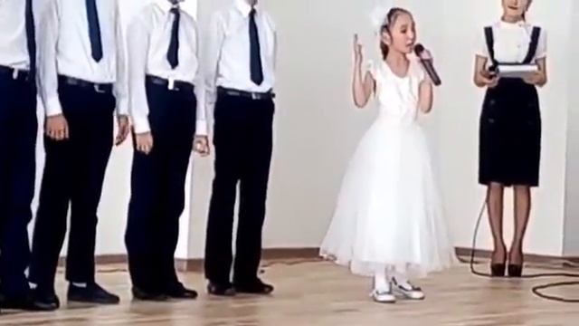 Я читаю стих на казахском языке! смотреть онлайн
