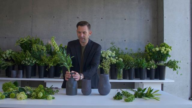 新緑の季節、緑の花のアレンジメント！ смотреть онлайн