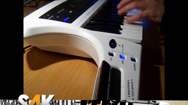 ROLAND AX SYNTH KEYTAR | JAM смотреть онлайн