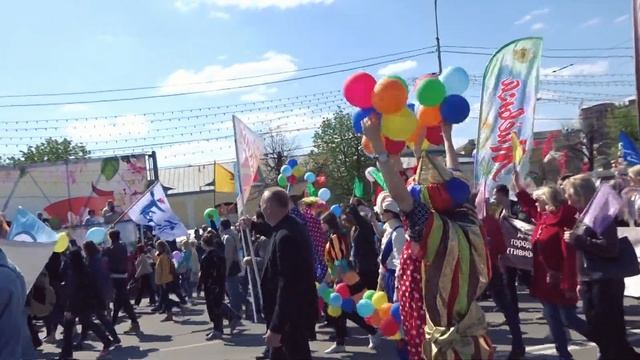 Сказ о том, как мы на #ПЕРВОМАЙ ходили (год 2019) смотреть онлайн