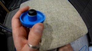 Гидрозатвор для браги из обычной пробки своими силами)