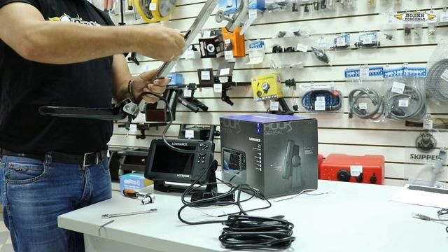 Как установить датчик эхолота LOWRANCE HOOK REVEAL 7 TRIPLESHOT ROW (000-15520-001) на ПВХ лодку.