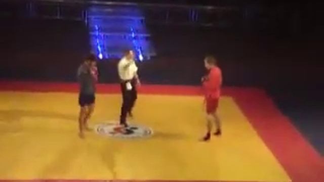 ударник против борца...