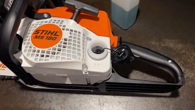 ОБКАТКА И НЕ ТОЛЬКО! Пилим дрова легендарной бензопилой STIHL MS180 смотреть онлайн