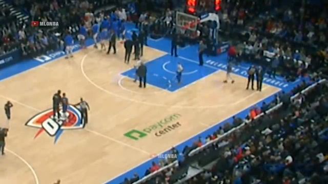 Austin Rivers got these Thunder fans kicked out 👌 смотреть онлайн