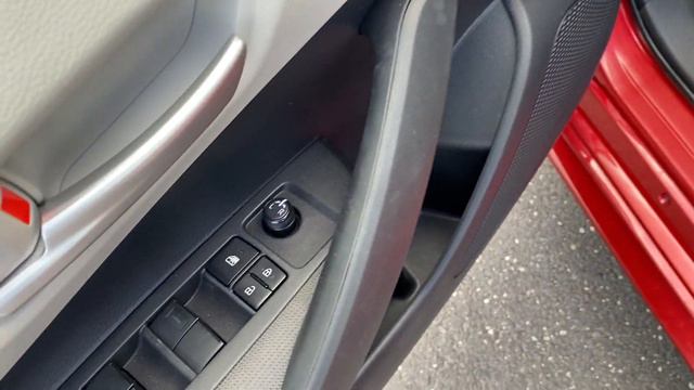 2020 Toyota Corolla Hybrid LE 4D Sedan FWD VIDEO REVIEW | Steven Toyota | 540-434-1400 смотреть онлайн