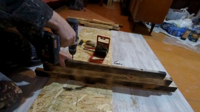 Как СДЕЛАТЬ КРУТУЮ ПОЛКУ из ХЛАМА за КОПЕЙКИ !!! смотреть онлайн