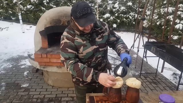 Баранья нога в пиве , Пити, Шашлыки, и все это в Помпейской печи, в Дарском Ленде!!! смотреть онлайн