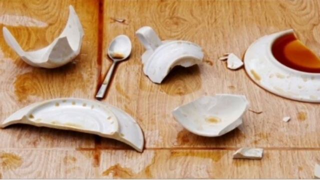 Приметы о ПОСУДЕ:Какую посуду КАТЕГОРИЧЕСКИ НЕЛЬЗЯ держать в доме смотреть онлайн