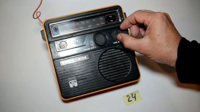 Vintage Soviet Russian USSR Radio Vega 404 / Радио советское приемник Вега 404 смотреть онлайн