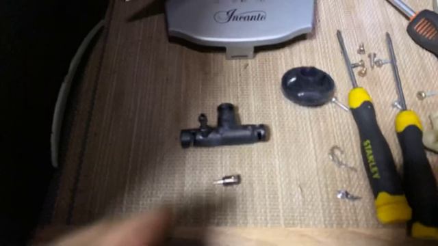 Саеко Инканто течёт. Вода под кофемашиной. Ремонт просто. смотреть онлайн