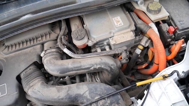 FORD C MAX CAR BATTERY LOCATION, FORD C MAX HYBRID PLUGIN