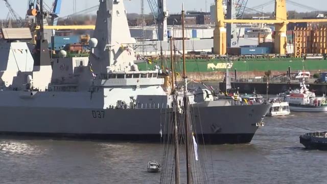 Schiffsparade in Hamburg: Hansestadt feiert Hafengeburtstag смотреть онлайн
