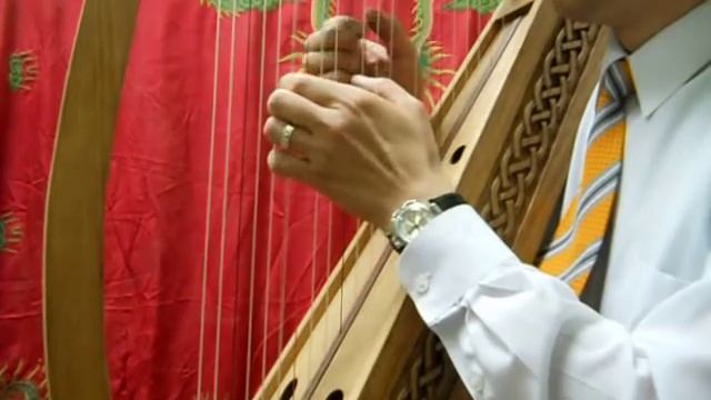 Звуки кельтской арфы мастера Антона Хорина. смотреть онлайн