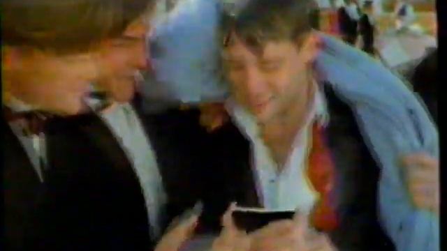 1987 Polaroid Spectrum Camera System "Say Cheese Rich" TV Commercial смотреть онлайн