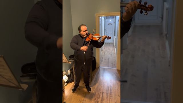 Otello Radighieri Violin sound check смотреть онлайн