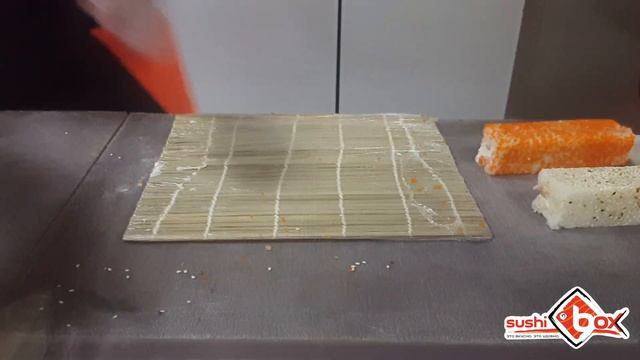 Обед №2 от поваров доставки суши в Ульяновске SushiBox смотреть онлайн