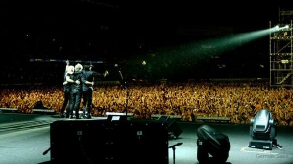 Soda Stereo - Estadio River Plate (21/12/2007) [Concierto Completo] [Gira Me Veras Volver]