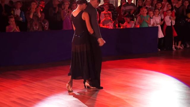 Танец Александра и Екатерины Муляр - Khmelnitsky Rising Stars Cup 10 декабря смотреть онлайн