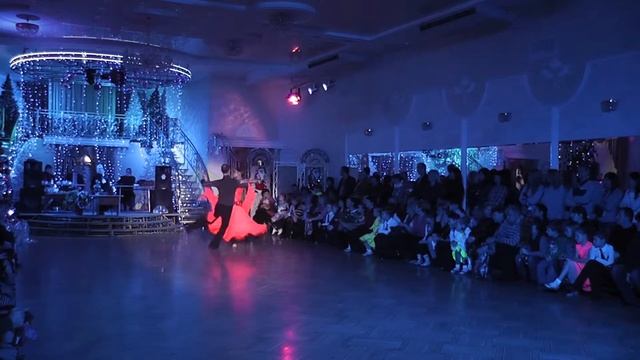 новогодний фокстрот смотреть онлайн