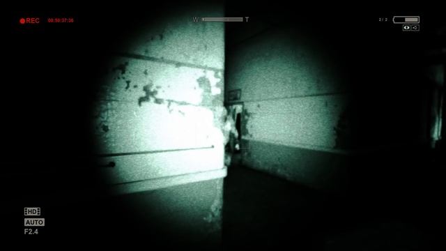 Outlast - How hard would it be if two Chris Walkers are on the ground floor of Male Ward? смотреть онлайн